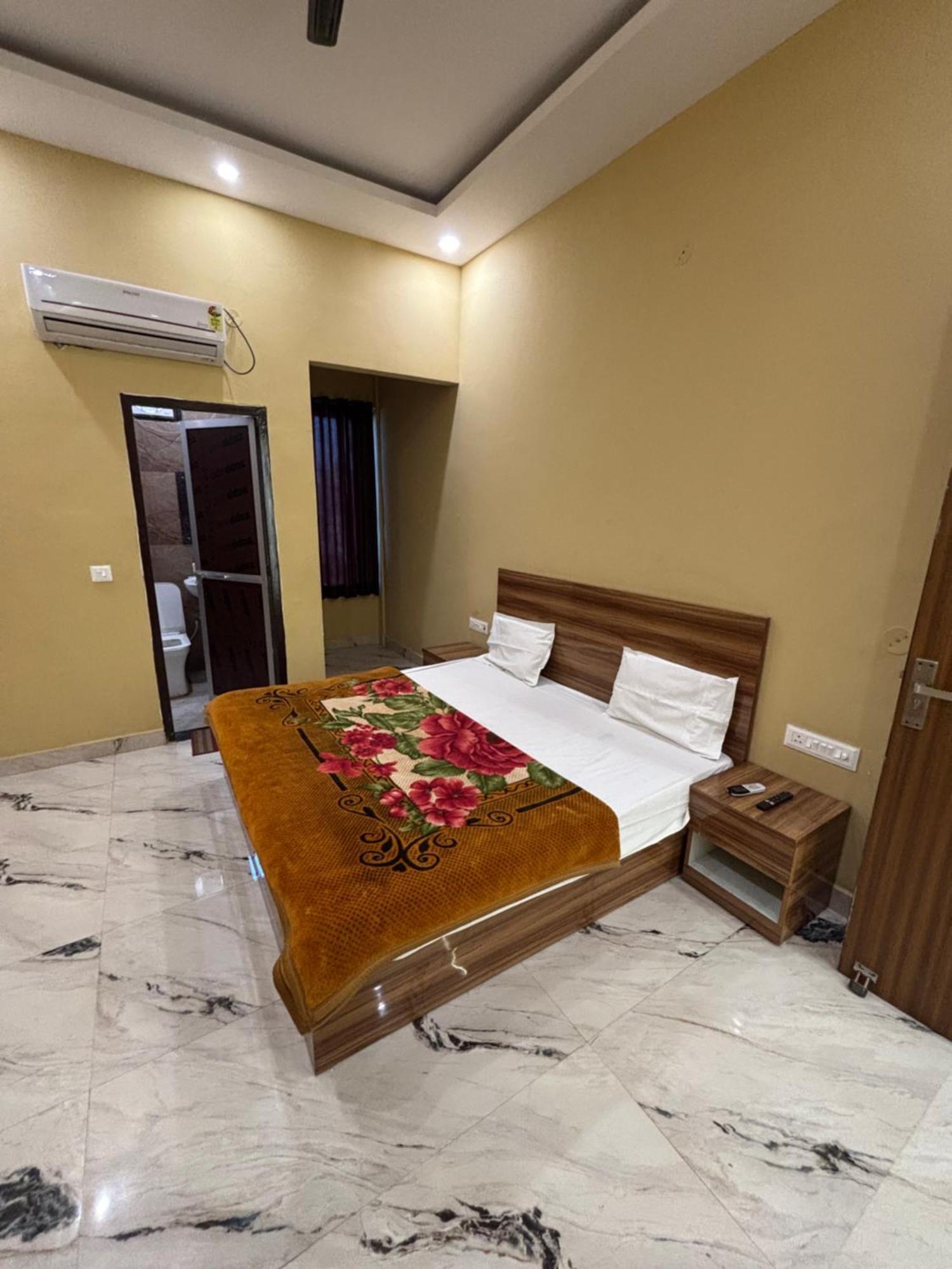 Sushma Guest house *